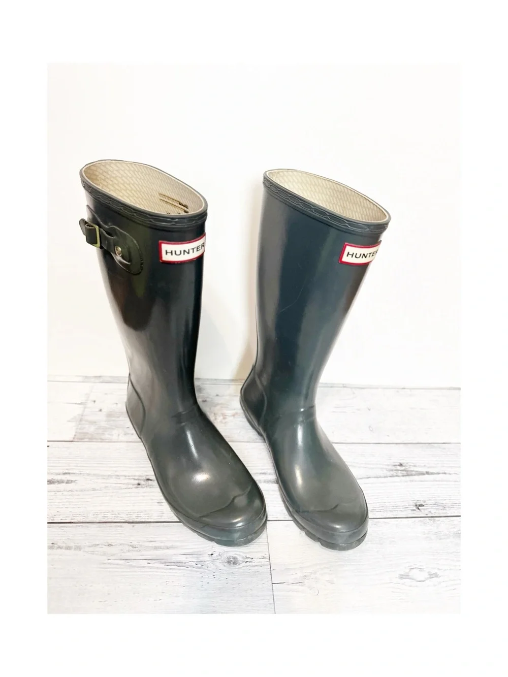 Hunter Tall Gloss Rain Boots in Slate Gray